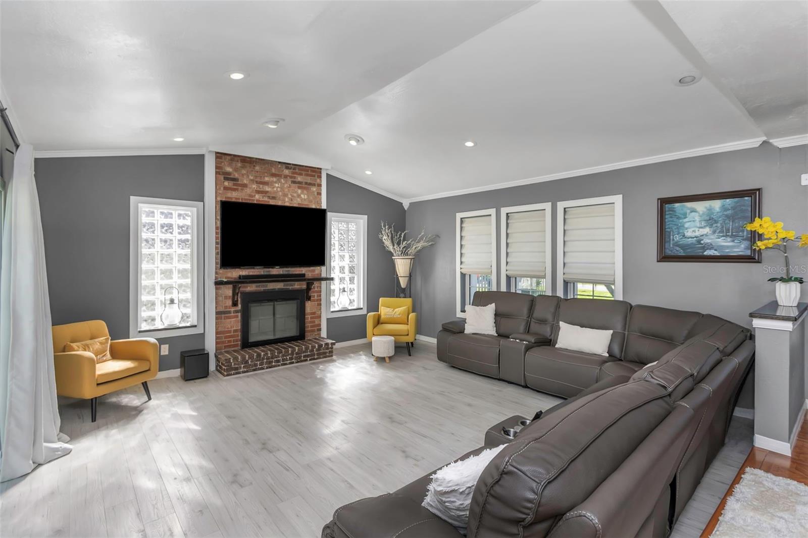 BAYVIEW ESTATES OF INDIAN ROCKS 2ND ADD - Residential