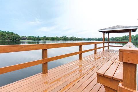 A home in LAKELAND