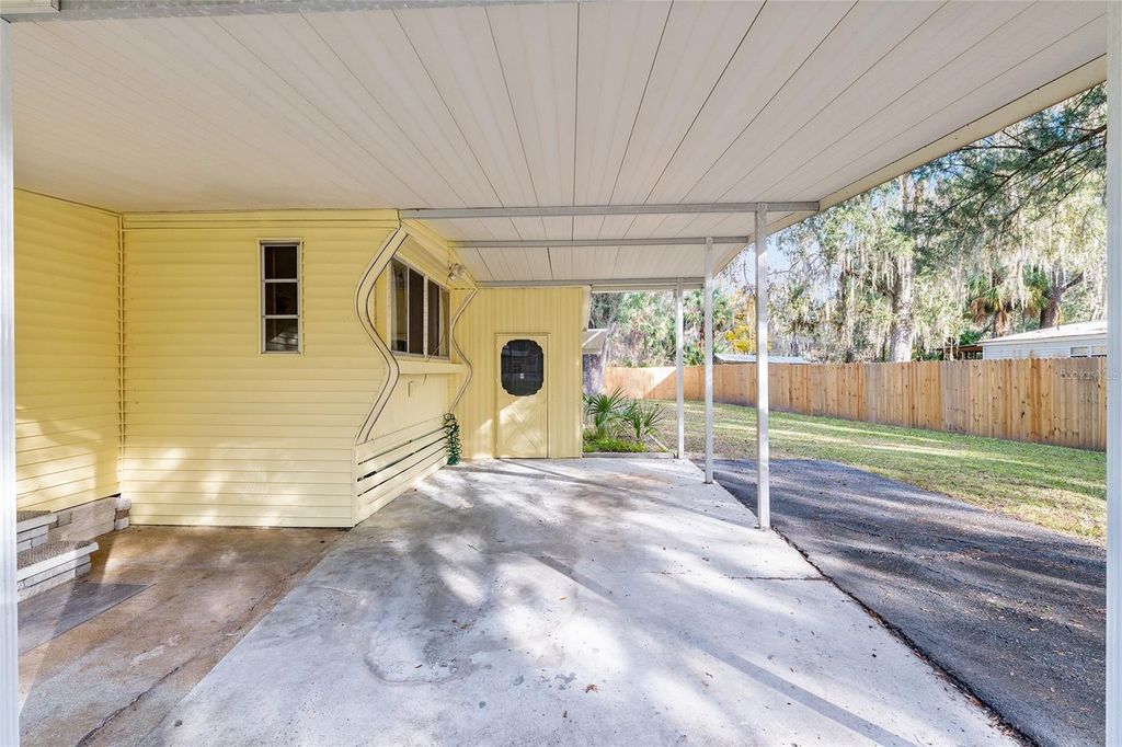 Photo of 3809 Cr 405n, Lake Panasoffkee, FL 33538 (MLS # G5106489)