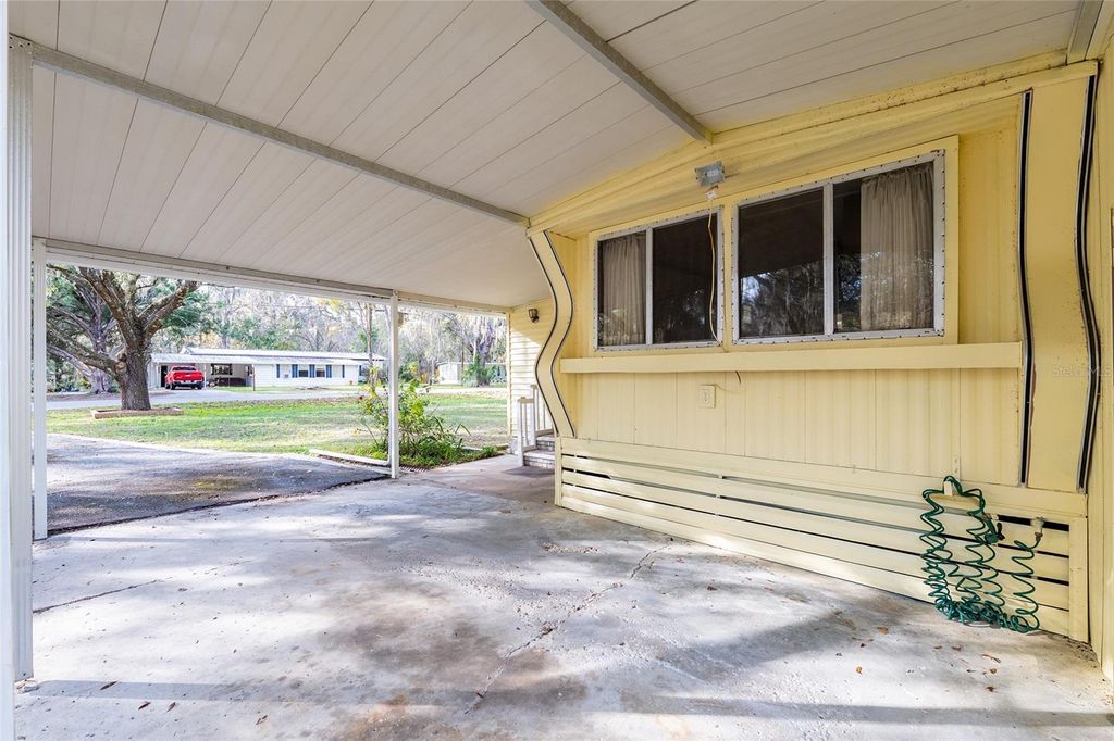 Photo of 3809 Cr 405n, Lake Panasoffkee, FL 33538 (MLS # G5106489)