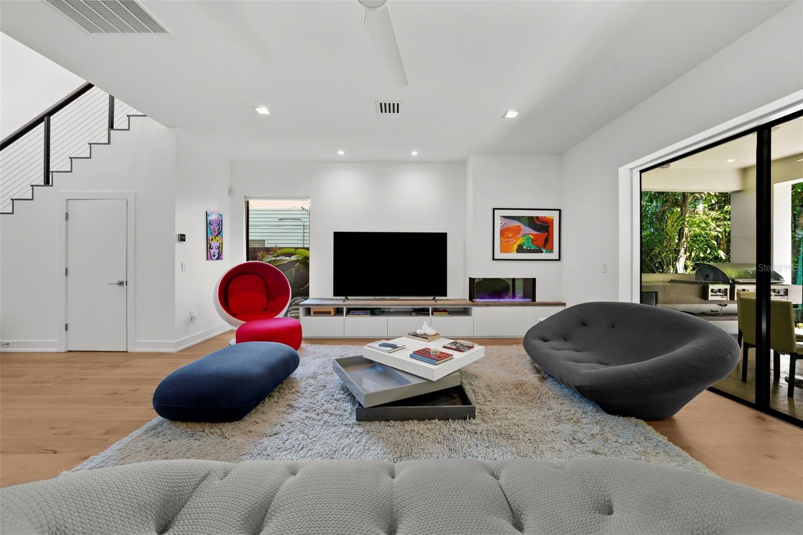 2803 W AQUILLA STREET