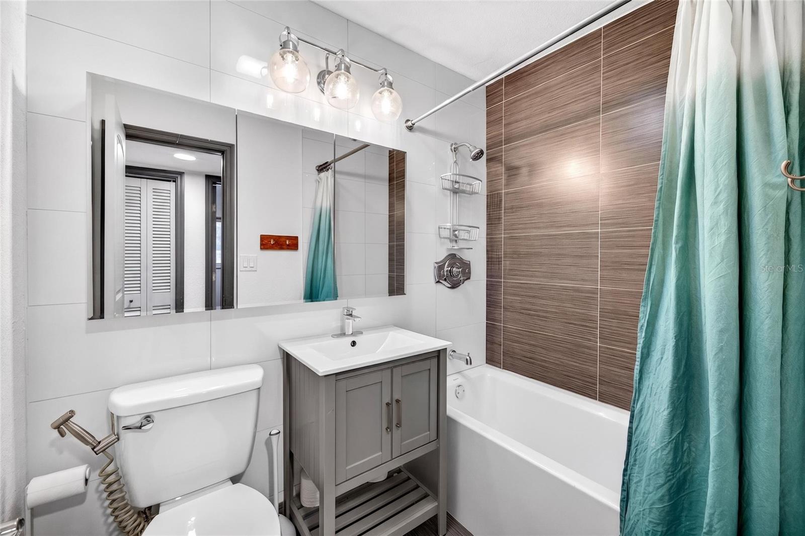 BAYHILL ESTATES ADD - Residential