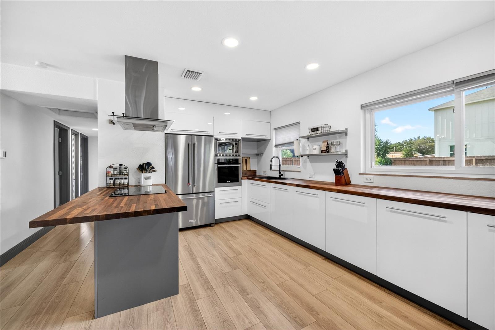 BAYHILL ESTATES ADD - Residential