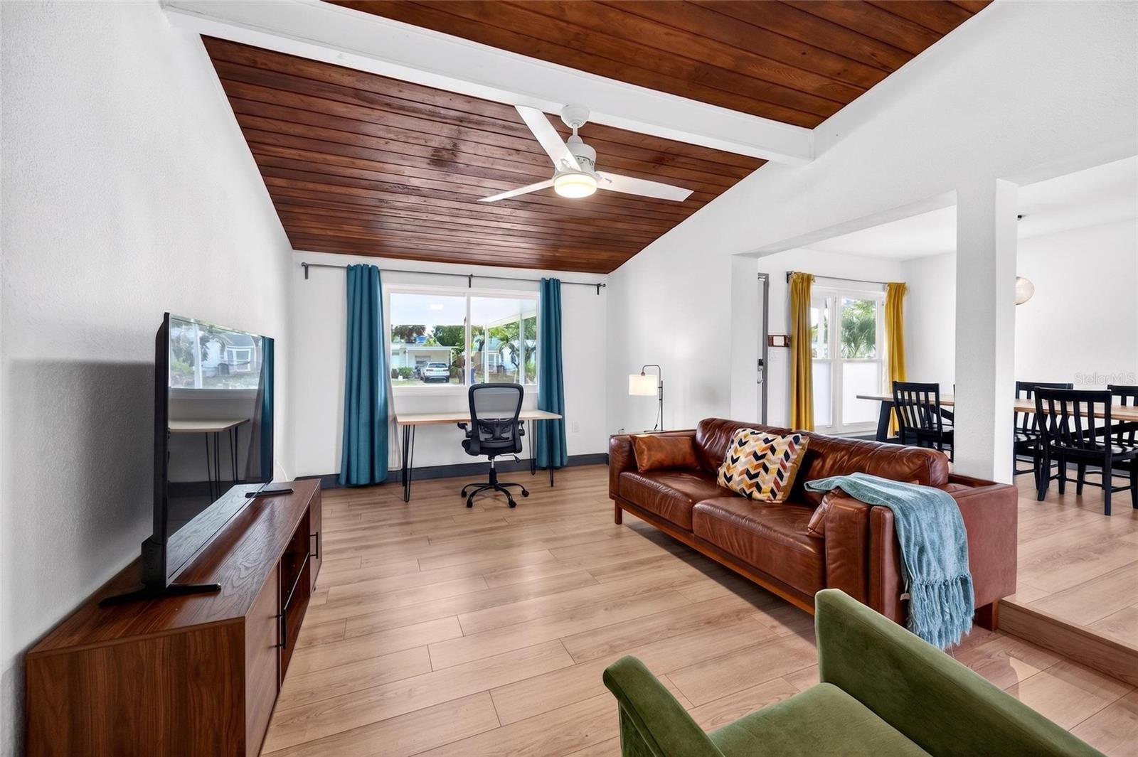 BAYHILL ESTATES ADD - Residential