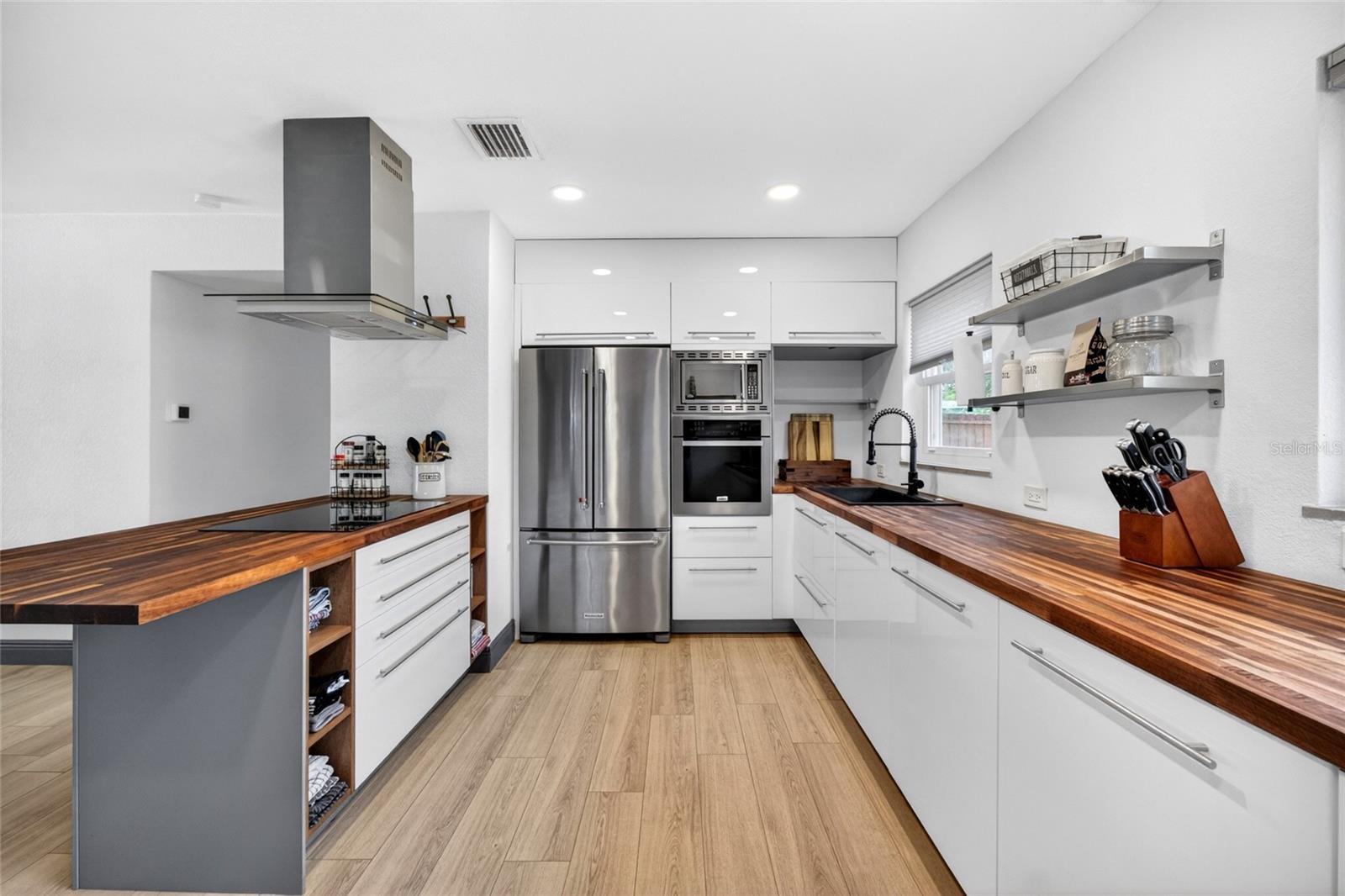 BAYHILL ESTATES ADD - Residential