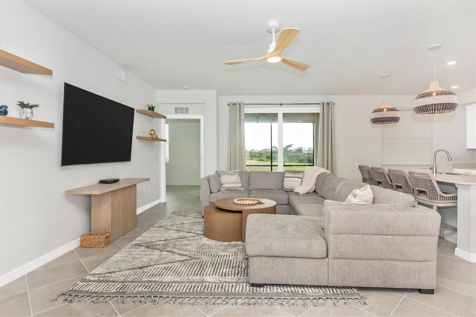WELLEN PARK GOLF & COUNTRY CLUB - Residential Lease