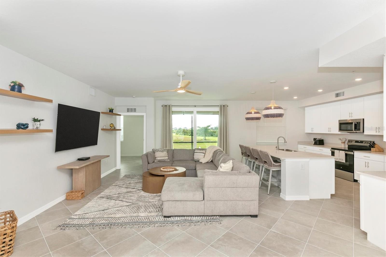 WELLEN PARK GOLF & COUNTRY CLUB - Residential Lease