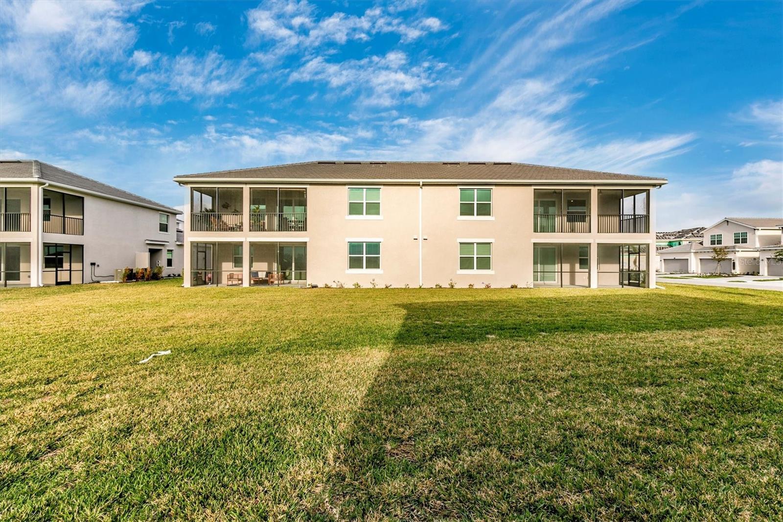 WELLEN PARK GOLF & COUNTRY CLUB - Residential Lease