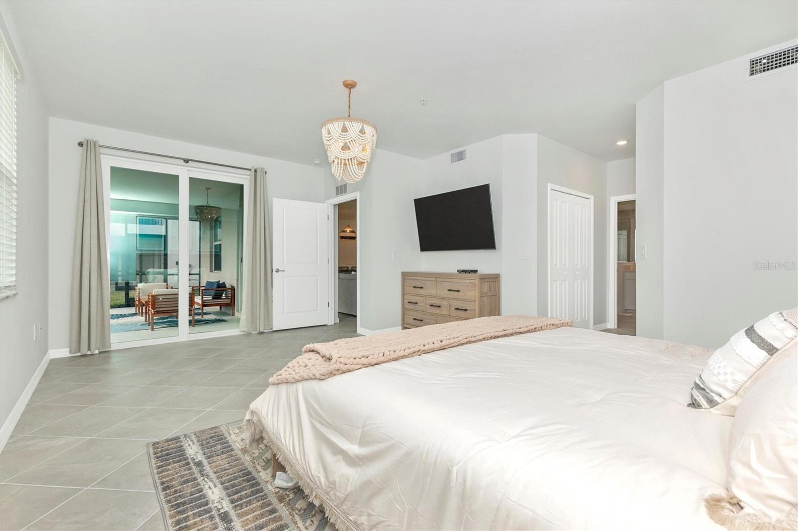 WELLEN PARK GOLF & COUNTRY CLUB - Residential Lease