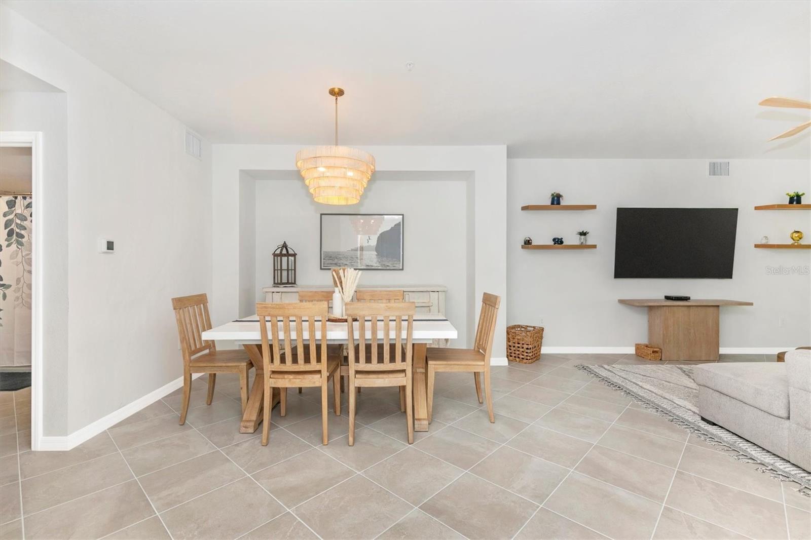 WELLEN PARK GOLF & COUNTRY CLUB - Residential Lease