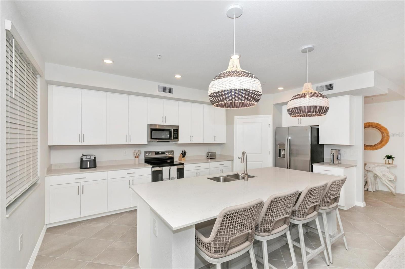 WELLEN PARK GOLF & COUNTRY CLUB - Residential Lease