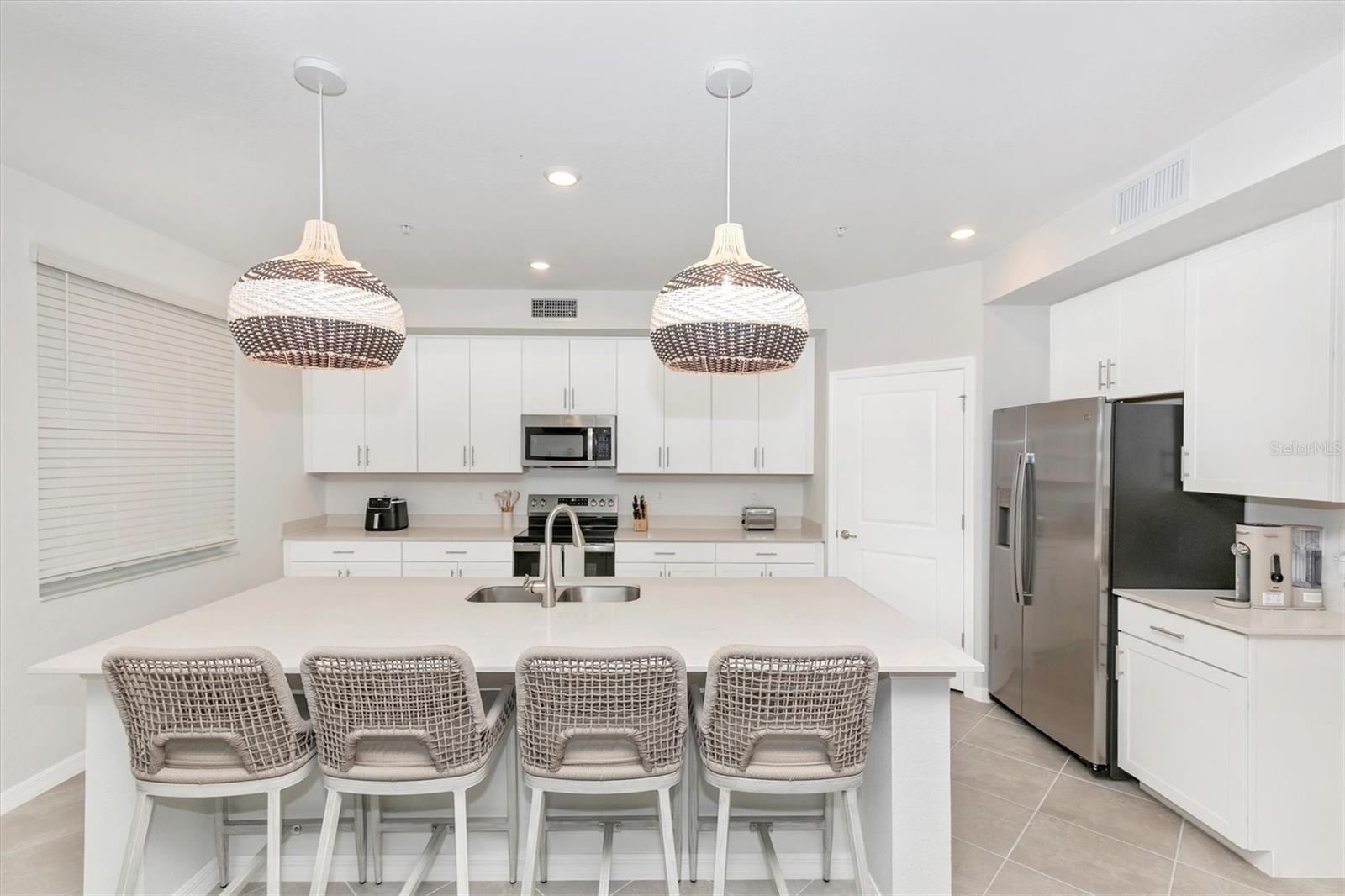 WELLEN PARK GOLF & COUNTRY CLUB - Residential Lease