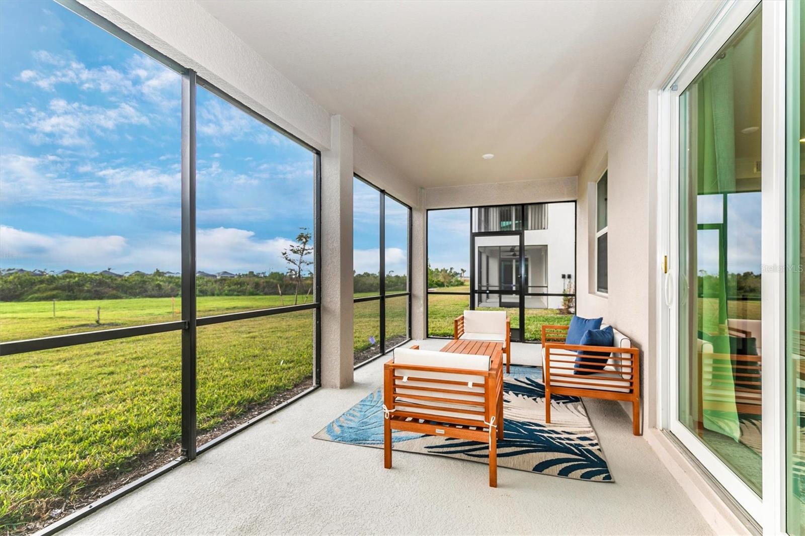 WELLEN PARK GOLF & COUNTRY CLUB - Residential Lease