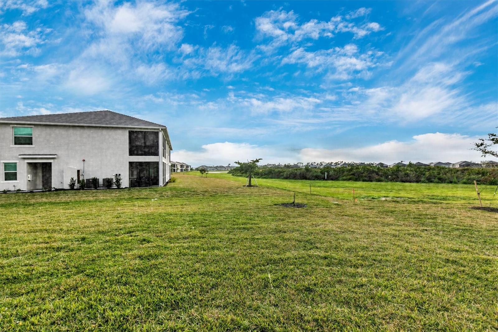 WELLEN PARK GOLF & COUNTRY CLUB - Residential Lease