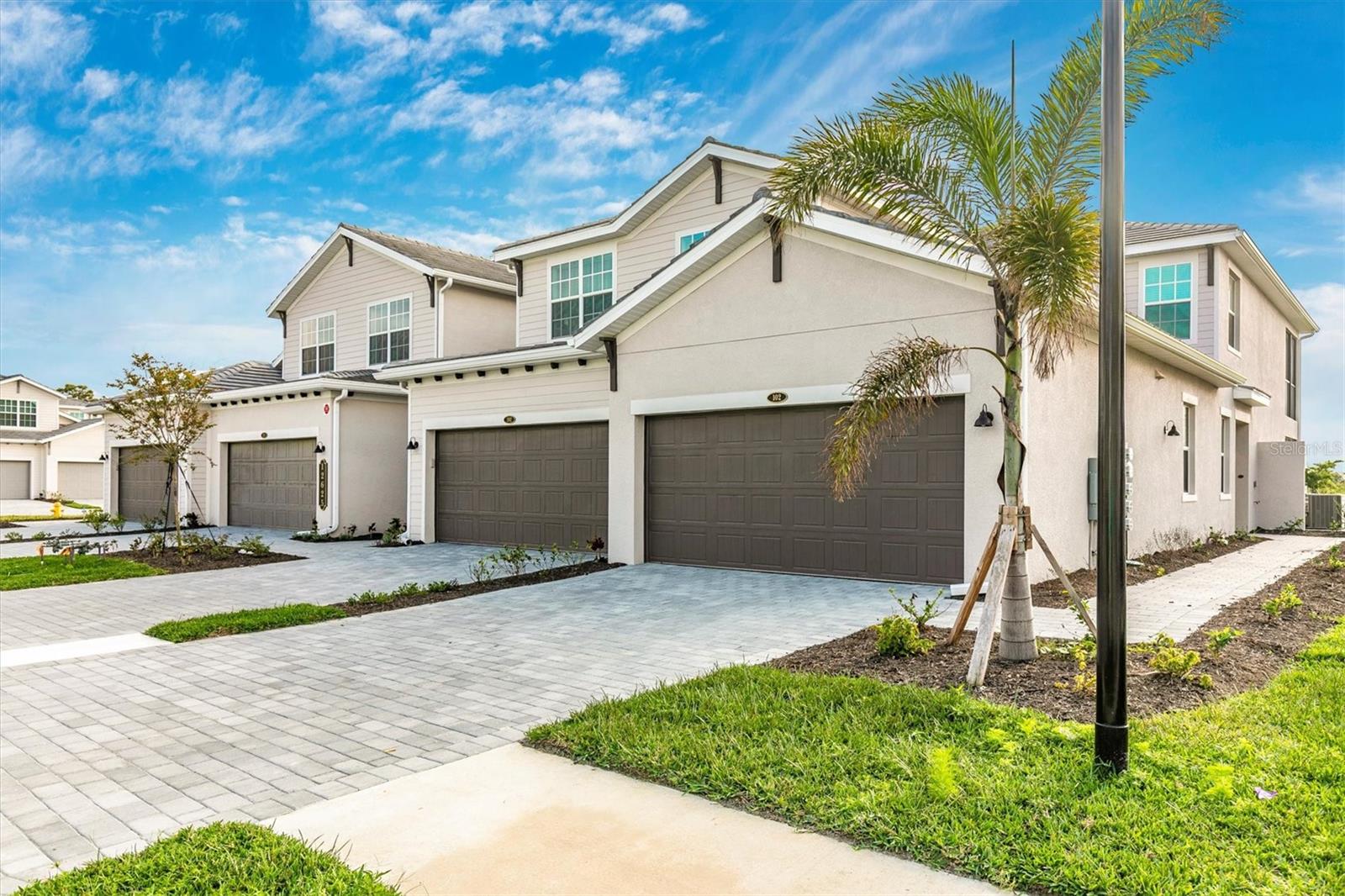 WELLEN PARK GOLF & COUNTRY CLUB - Residential Lease
