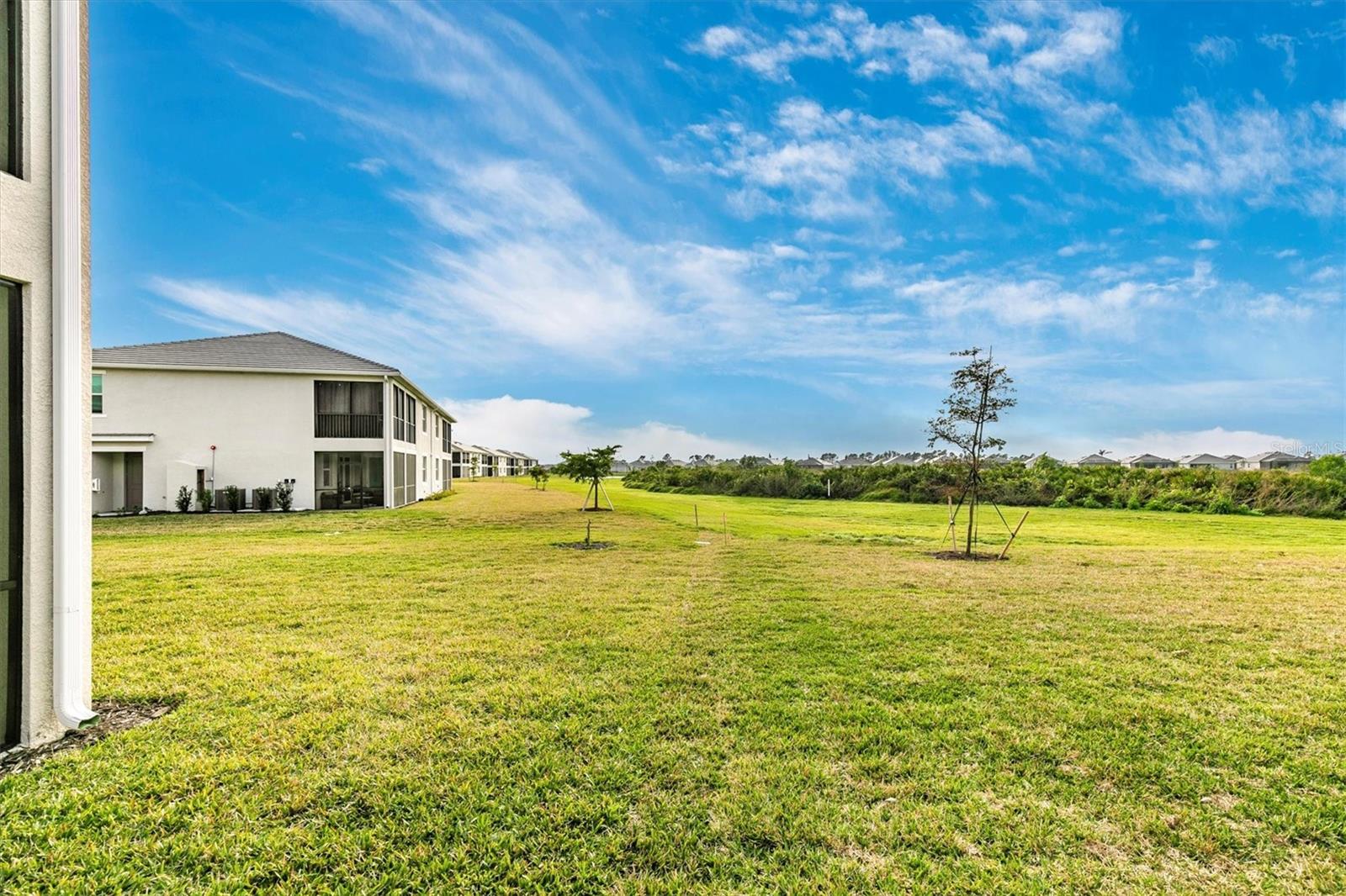 WELLEN PARK GOLF & COUNTRY CLUB - Residential Lease