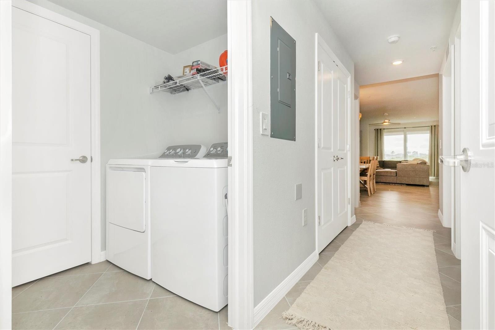 WELLEN PARK GOLF & COUNTRY CLUB - Residential Lease