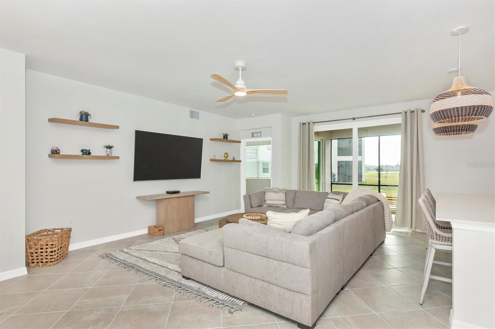WELLEN PARK GOLF & COUNTRY CLUB - Residential Lease