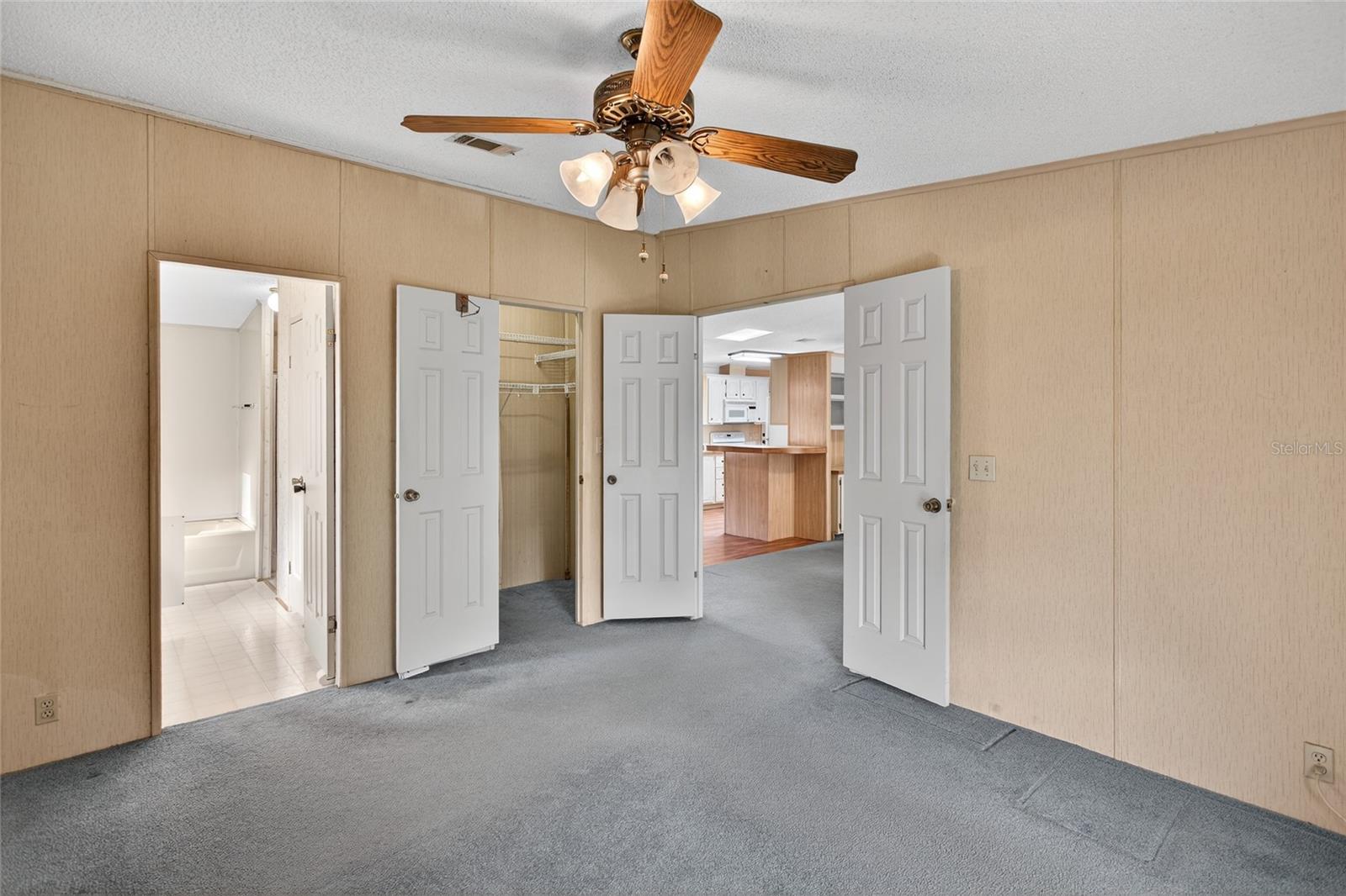 ZELLWOOD STATION COOP MH PARK - Residential