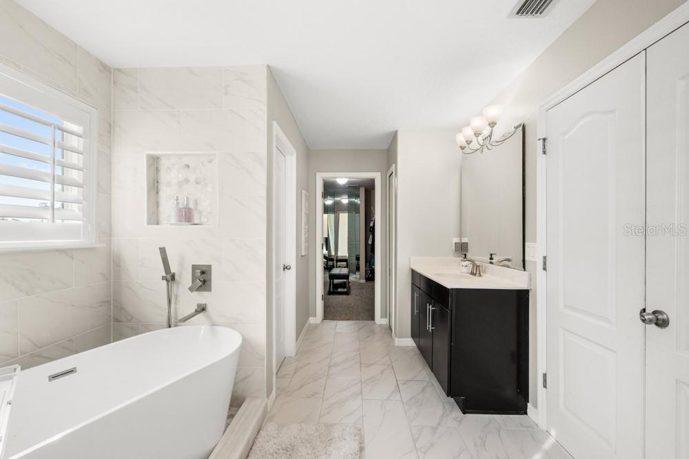 WELLINGTON WOODS - Residential