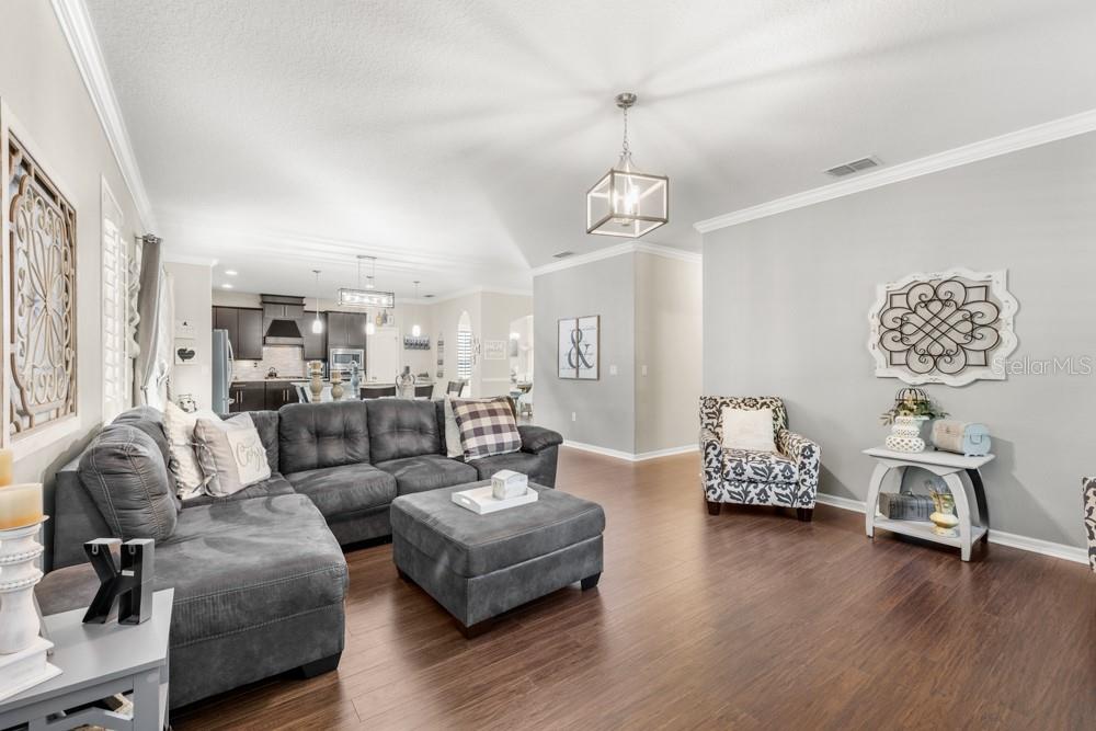 WELLINGTON WOODS - Residential