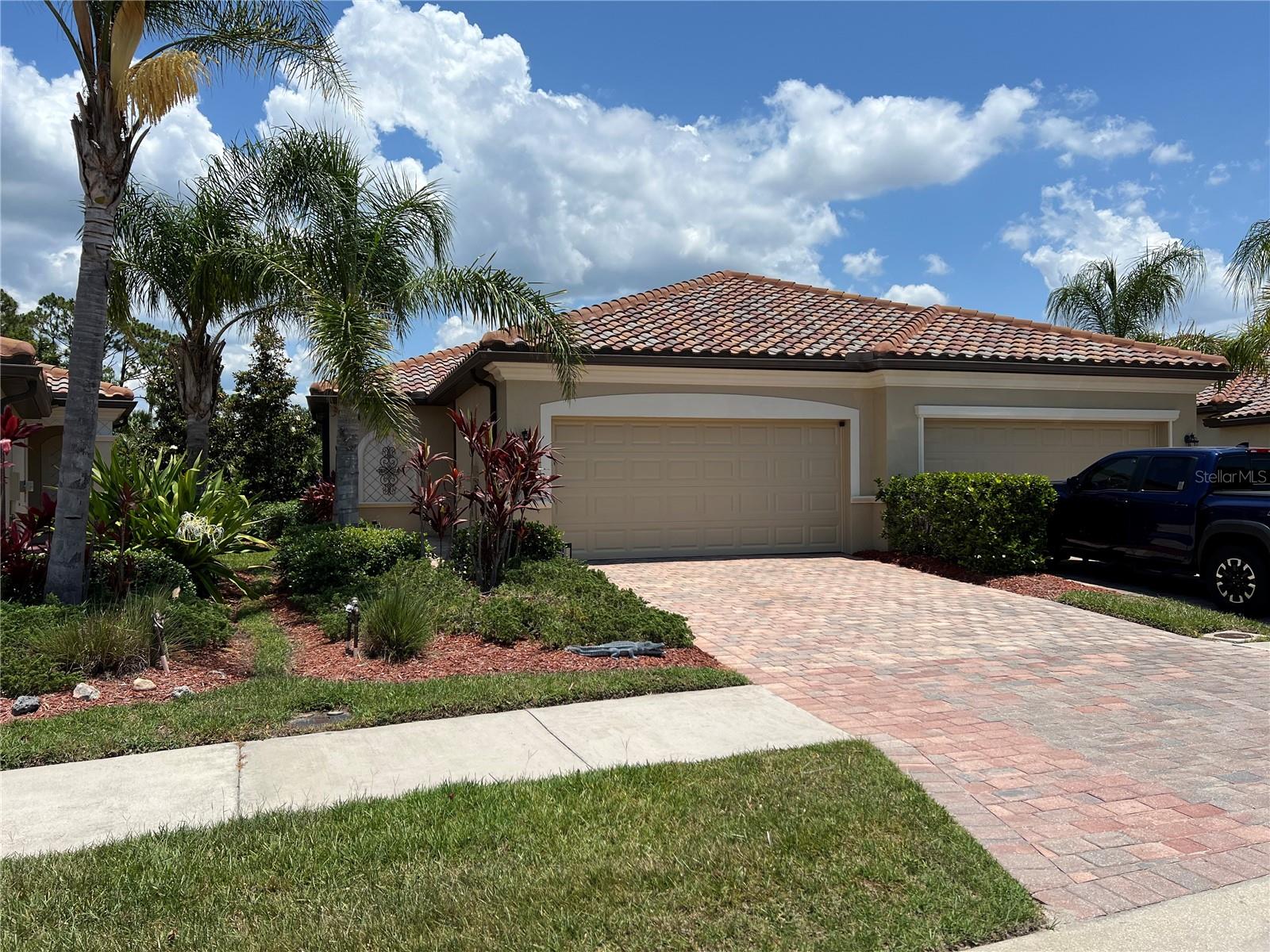 Exciting new rental opportunity that you won't want to miss! Located in the beautiful Gran Paradiso community in Wellen Park Venice, this stunning beach-themed villa is the perfect getaway. With three spacious bedrooms and two baths, and a relaxing lanai for those evenings to unwind, it's designed for comfort and relaxation, all while being just a stone's throw away from the gorgeous Gulf beaches. Not only is this villa fabulous on the inside, but the community itself is packed with amazing amenities. Whether you're a sports enthusiast or just looking to unwind, Gran Paradiso has it all! Enjoy playing tennis, trying out pickleball, or sweating it out in the state-of-the-art fitness center. There's even a sauna to help you relax after a long day. But that's not all! You have access to a luxurious swimming pool and hot tub, perfect for those sunny days. If you're into group fitness, there are classes for Pilates, yoga, and more, all led by a full-time fitness director! Plus, you’re just minutes away from the excitement of the Atlanta Braves spring training and world-class restaurants. So, whether you're looking for a temporary retreat or a new place to call home, this rental villa in Gran Paradiso is truly a gem. Don’t wait too long because opportunities like this are swooped up fast. Reach out today to schedule your tour and experience this fantastic community for yourself!
Off Season $2,495 Monthly, Seasonal $4,995 Monthly, plus $50 application fee to landlord, $100 Application fee to Gran Paradiso And a $500 Membership Transfer fee. This fantastic villa can be leased Furnished or Unfurnished. NO SMOKING!!!!! Unit is rented for Jan 2026 thru April 2026