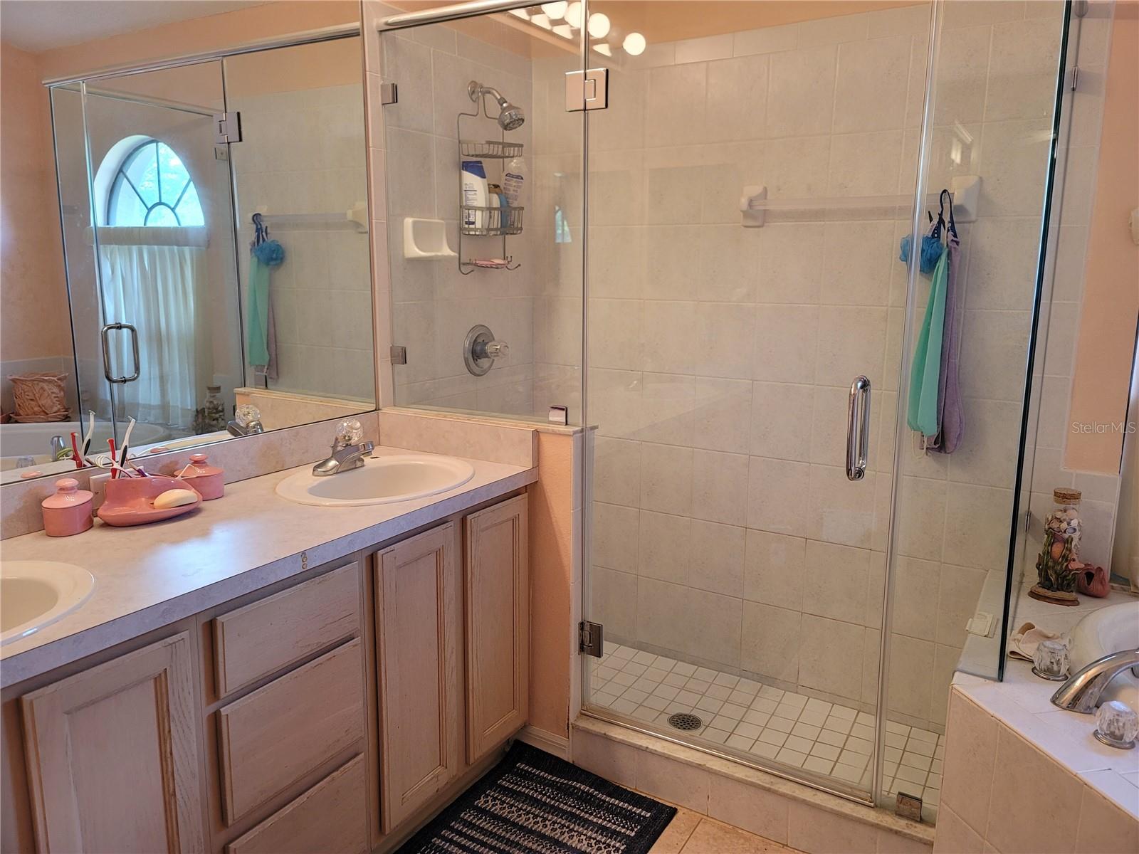 SOUTHERN OAKS - Residential