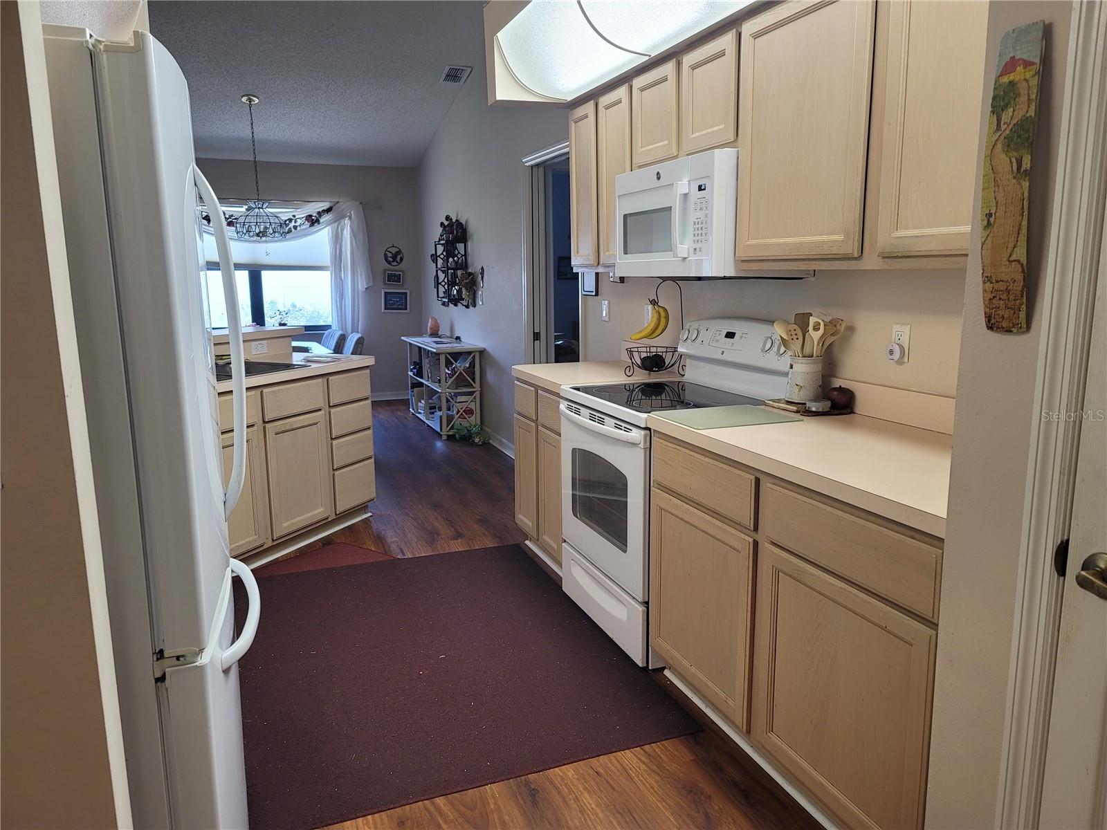 SOUTHERN OAKS - Residential