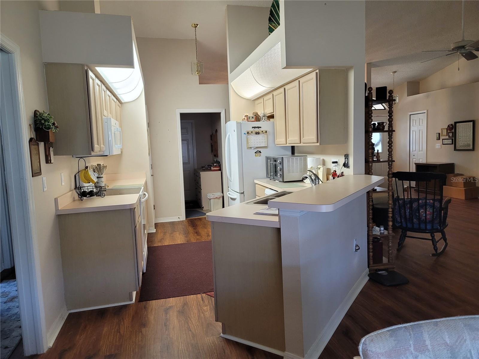 SOUTHERN OAKS - Residential