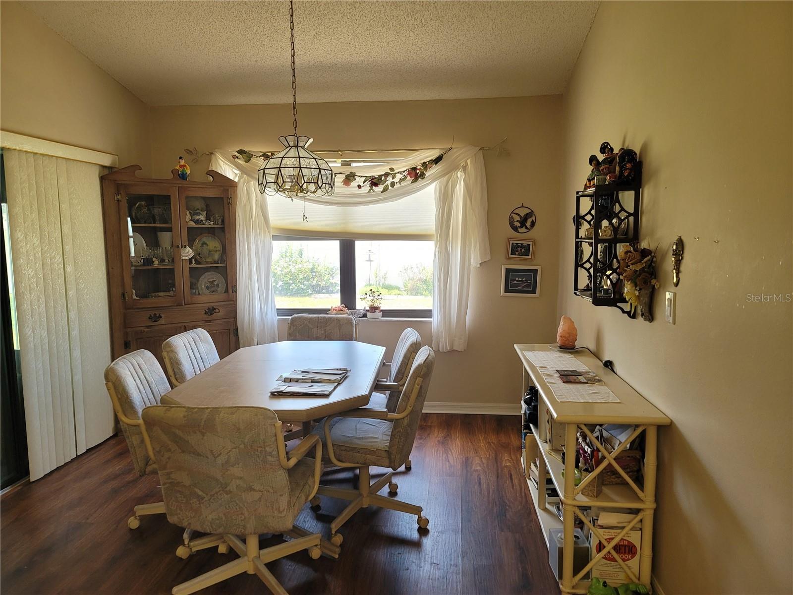 SOUTHERN OAKS - Residential