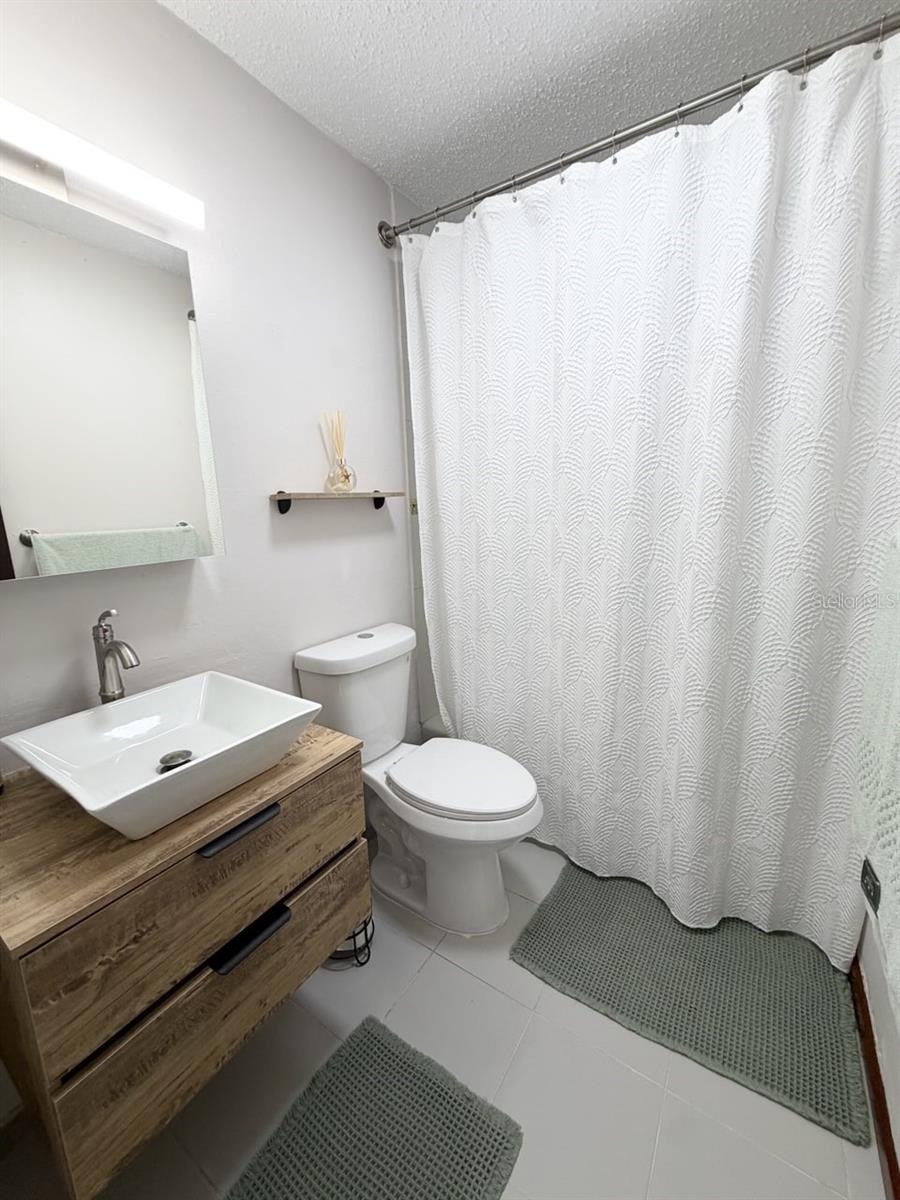 2305 LAUREL 511