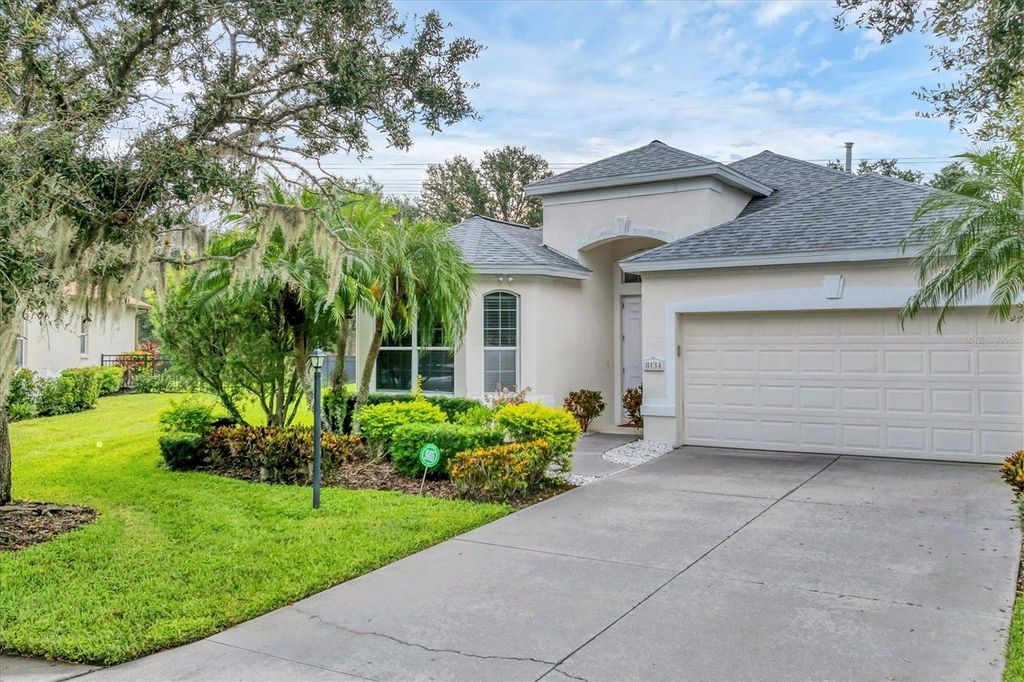 Photo of 8134 Coates Row Place, Bradenton, FL 34201 (MLS # A4664292)