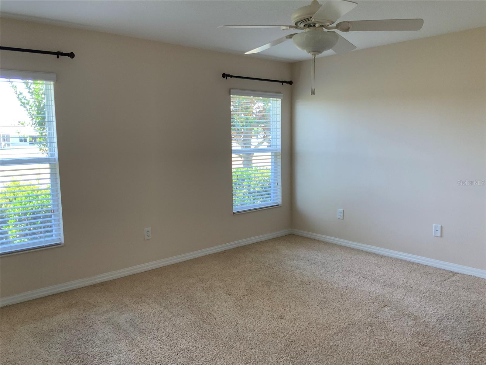 ARLINGTON RIDGE - Residential