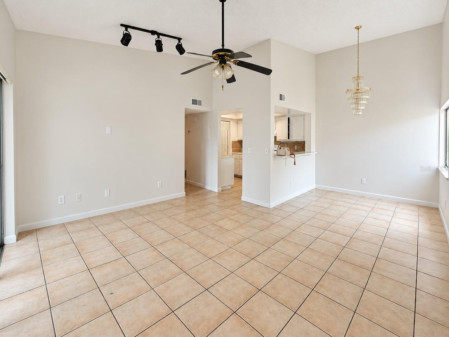 2527 CITRUS CLUB LANE 3904
