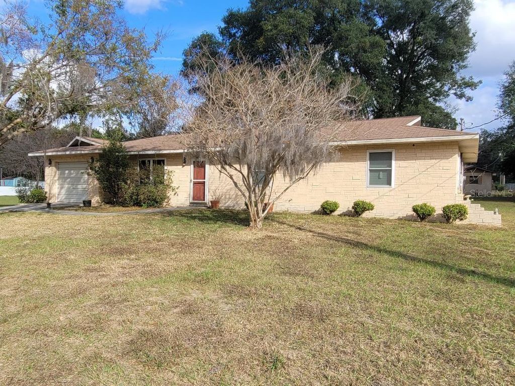 Photo of 14105 SE 53rd Avenue, Summerfield, FL 34491 (MLS # OM706395)