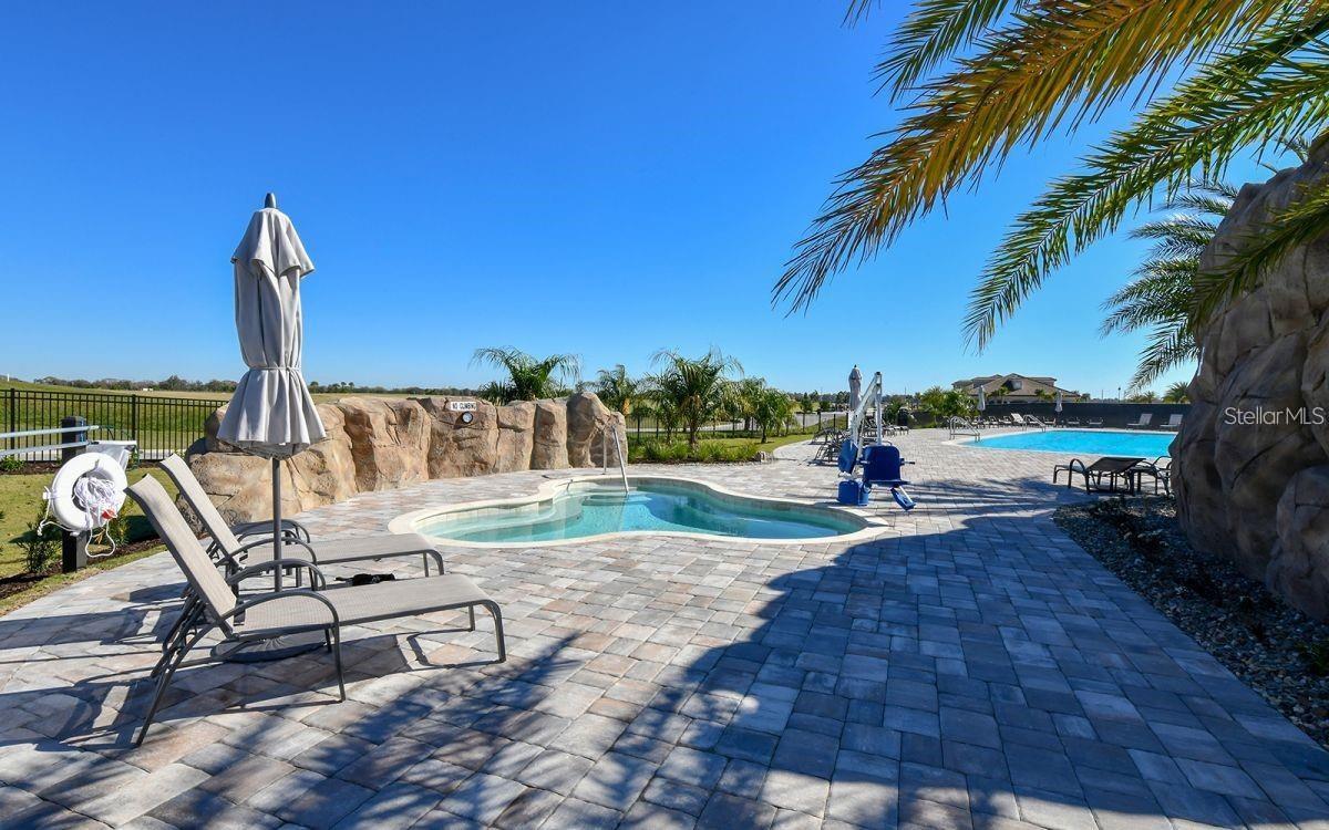 TERRACE VI AT LAKEWOOD NATIONAL PH I - Residential Lease