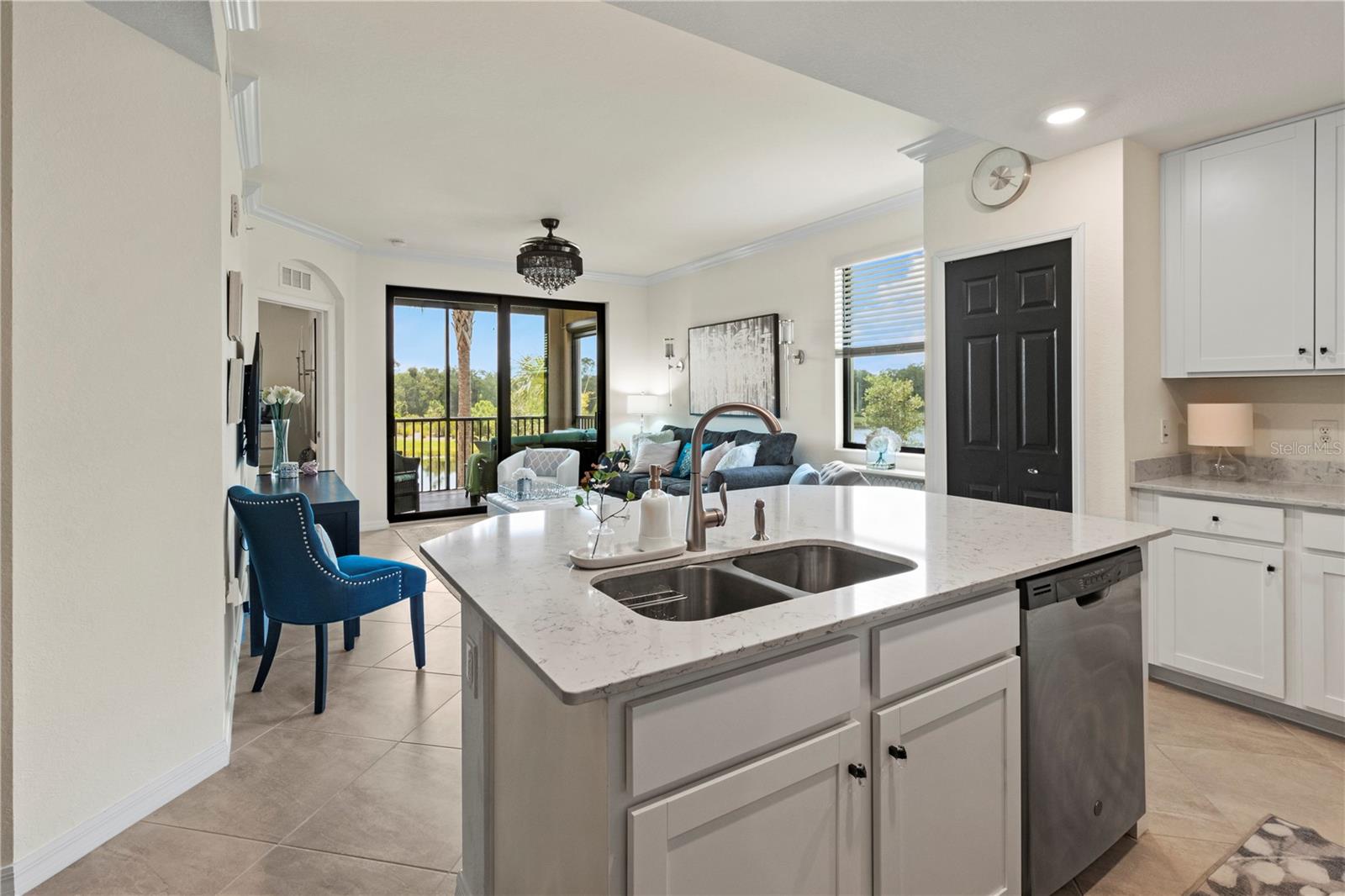 TERRACE VI AT LAKEWOOD NATIONAL PH I - Residential Lease