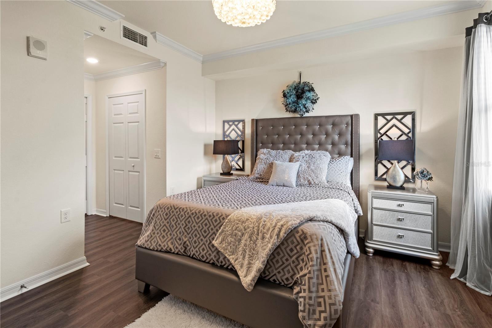 TERRACE VI AT LAKEWOOD NATIONAL PH I - Residential Lease