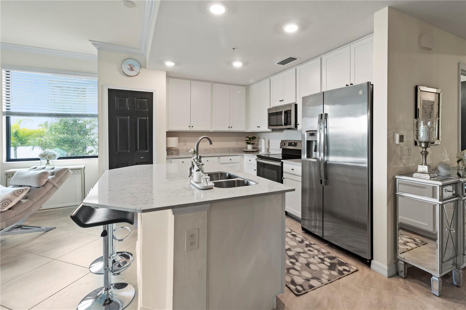 TERRACE VI AT LAKEWOOD NATIONAL PH I - Residential Lease