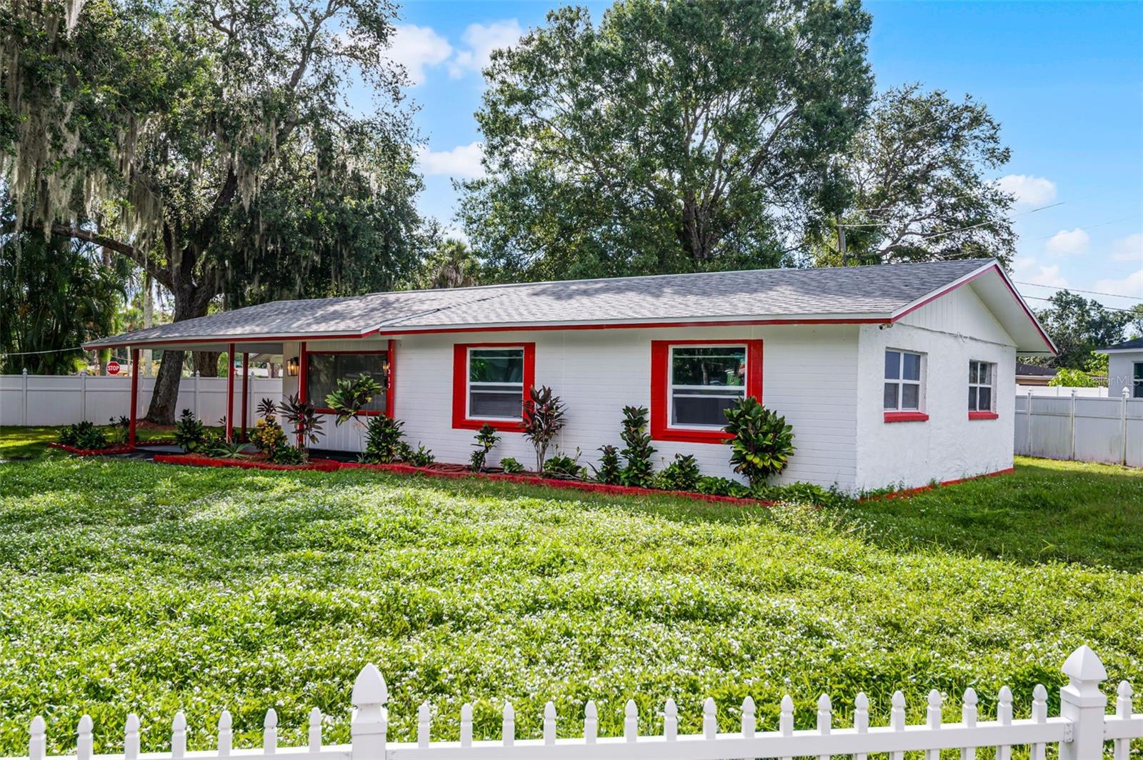 1317 MOSS LANE