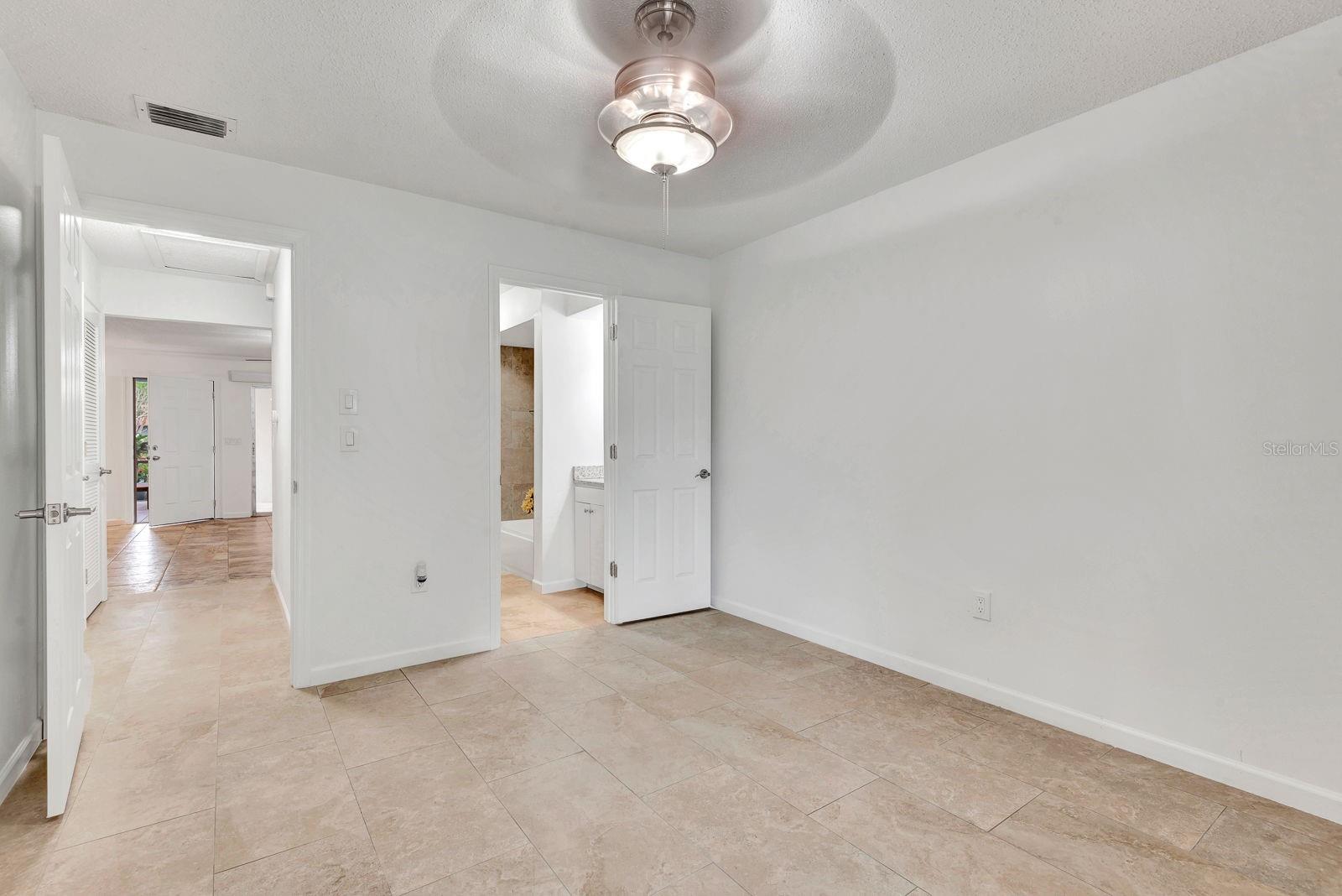 CEDAR HAMMOCK - Residential