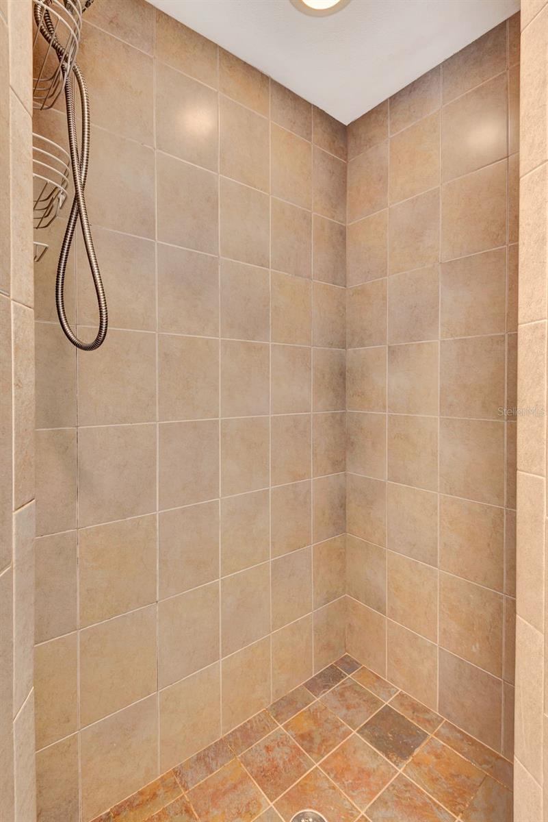 CEDAR HAMMOCK - Residential