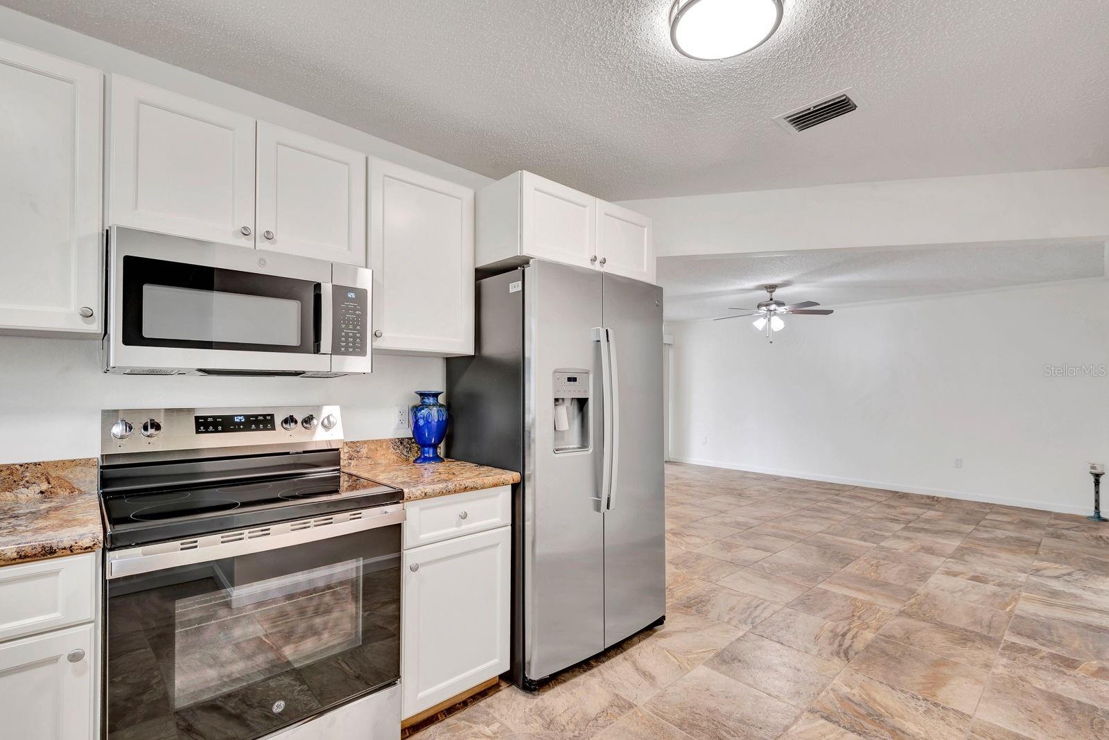 CEDAR HAMMOCK - Residential