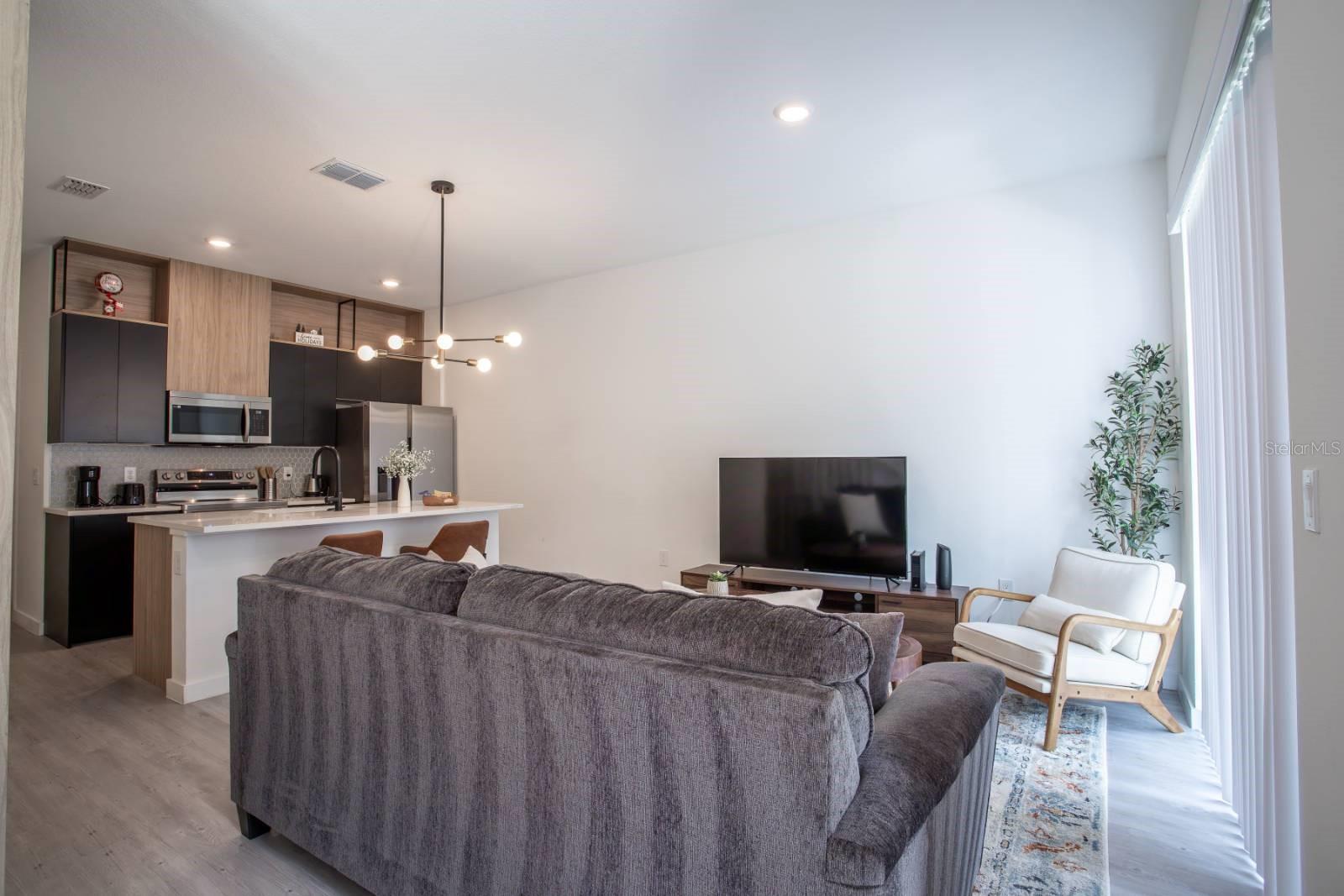 HUB AT WESTSIDE - Residential