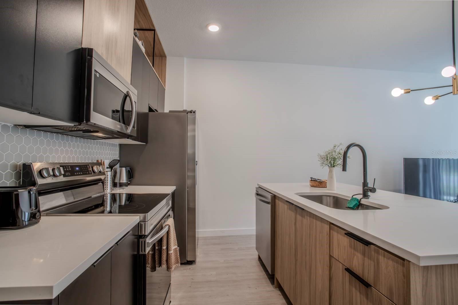 HUB AT WESTSIDE - Residential