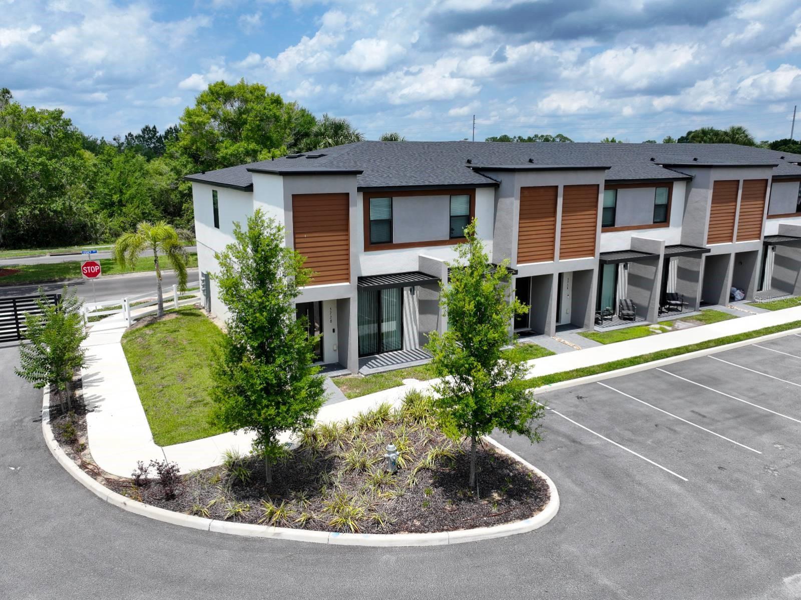 HUB AT WESTSIDE - Residential