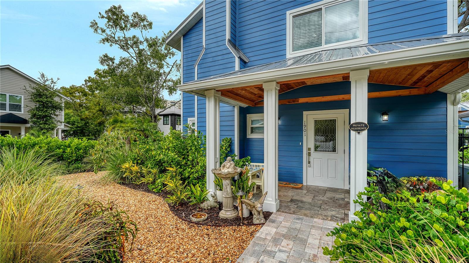 TOWLES - Residential