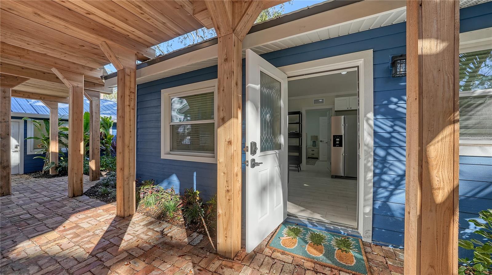 TOWLES - Residential