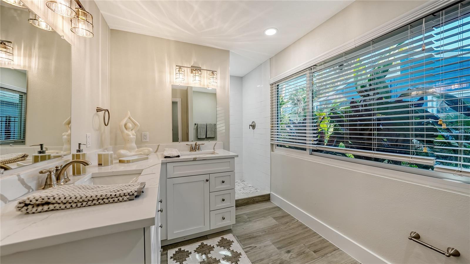 TOWLES - Residential