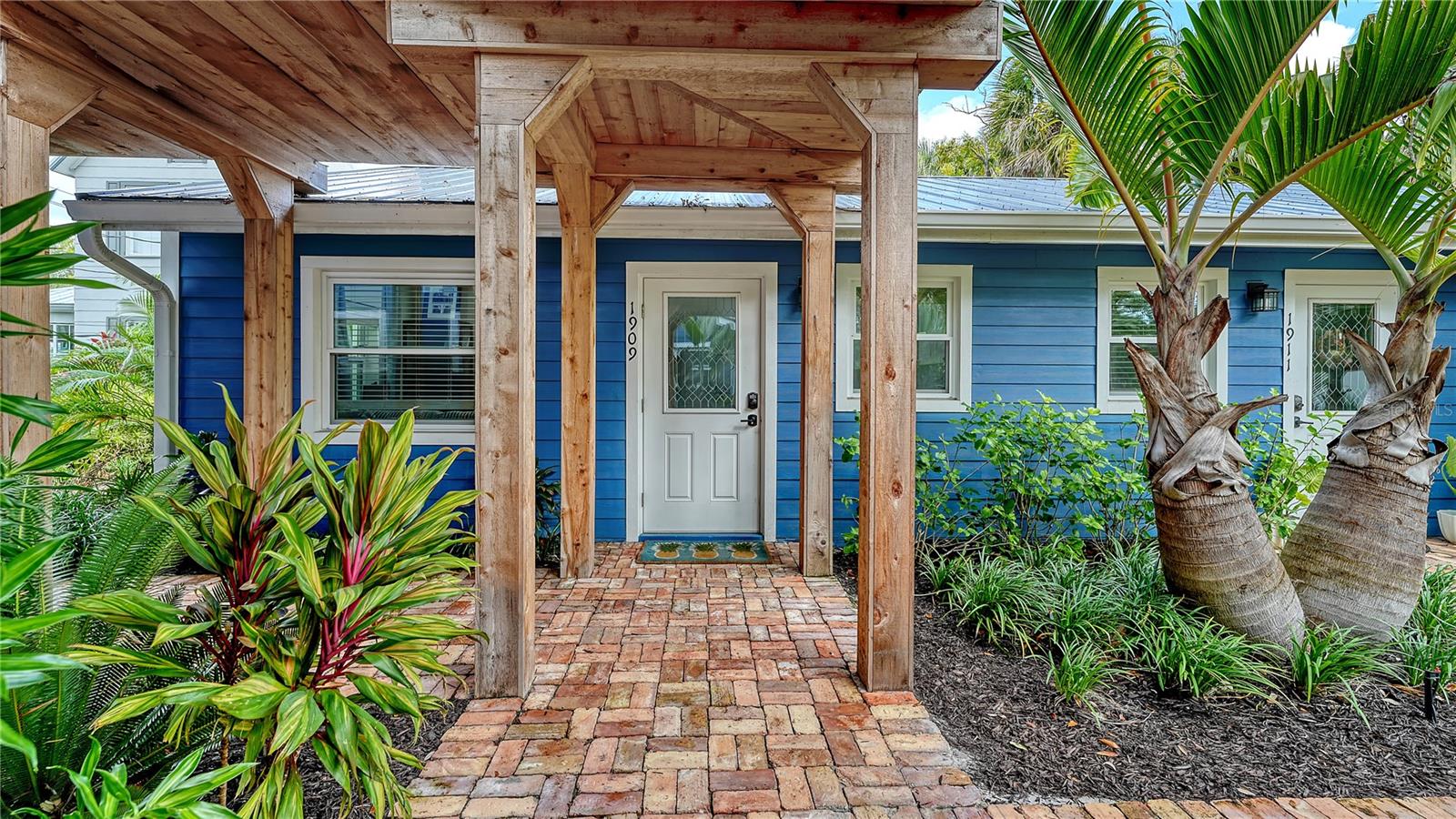 TOWLES - Residential